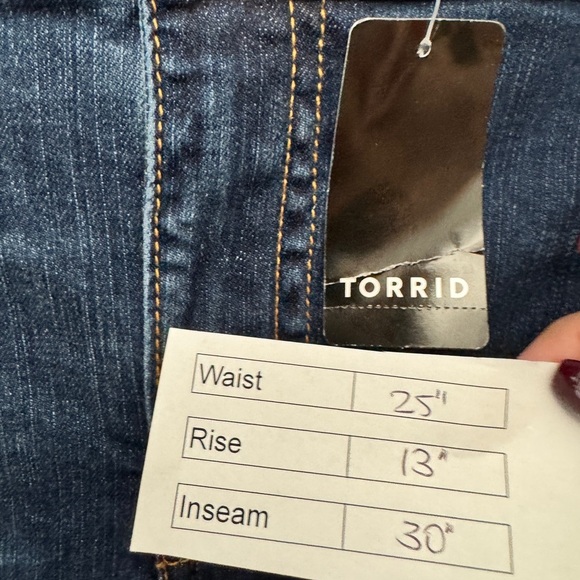 Torrid Boyfriend Straight Mid-Rise Jean - Picture 9 of 9